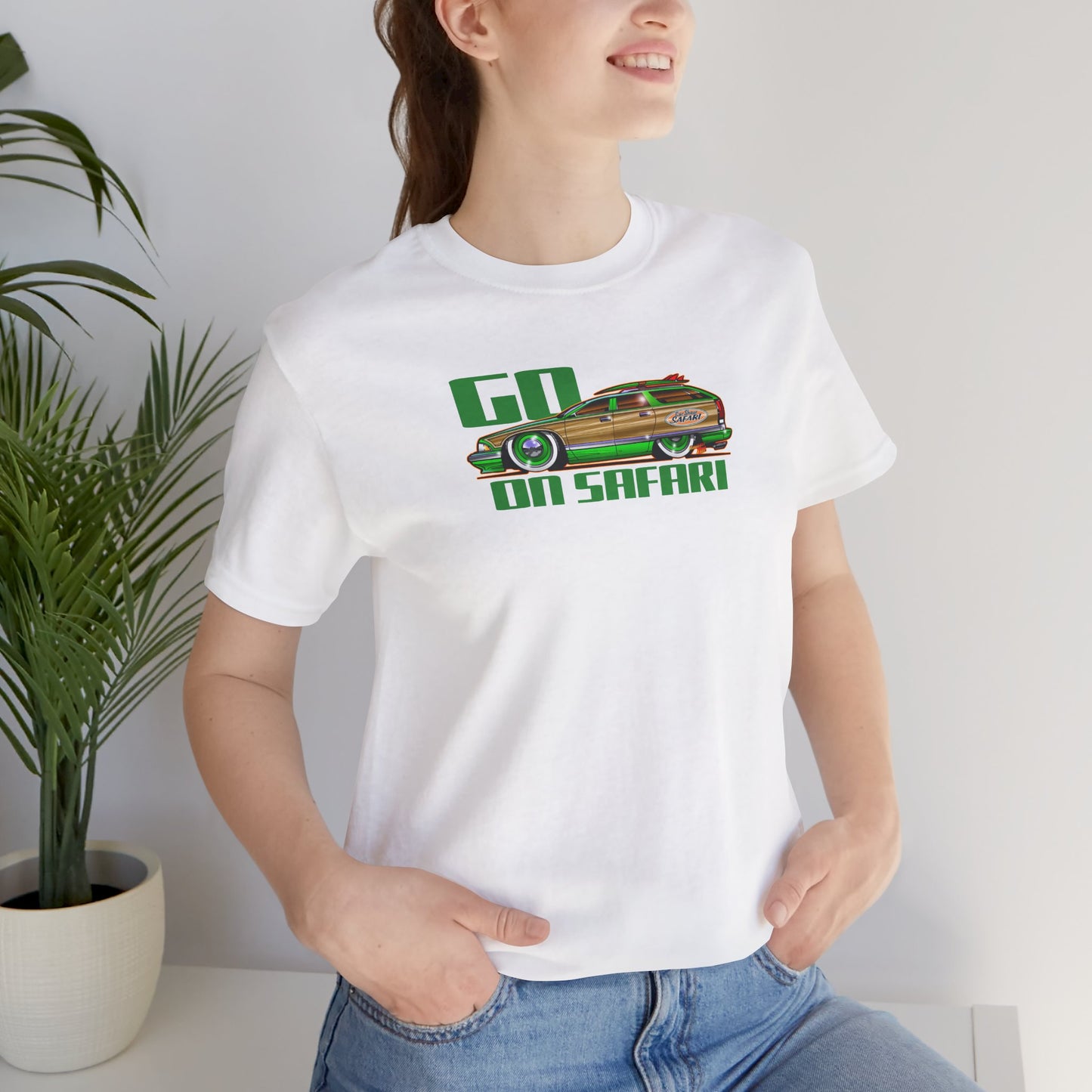 BUICK ROADMASTER Station Wagon Safari Custom Car Art Short Sleeve Tee - Colors